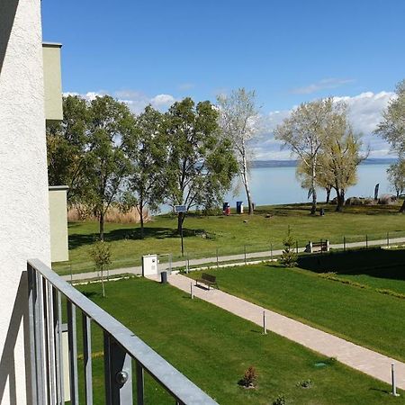 Lelle Resort B20 Balatonlelle Exterior photo