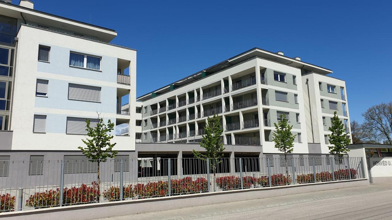 Lelle Resort B20 Balatonlelle Exterior photo
