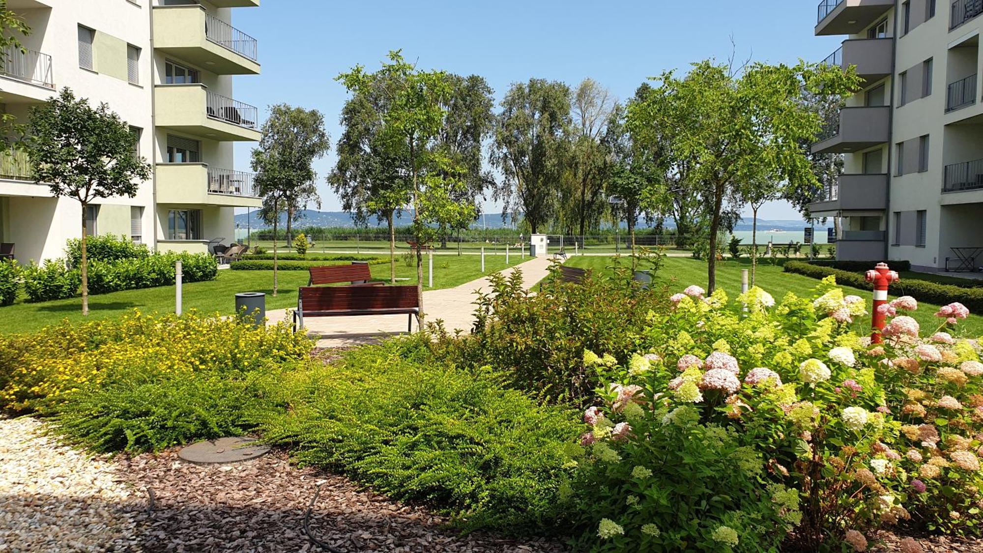 Lelle Resort B20 Balatonlelle Exterior photo