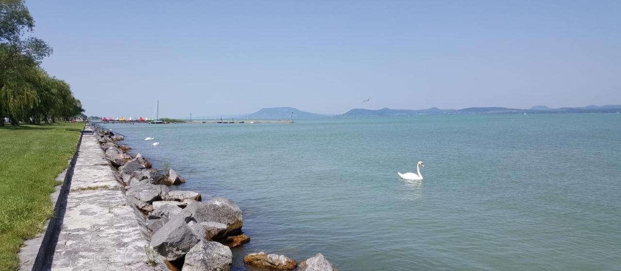 Lelle Resort B20 Balatonlelle Exterior photo