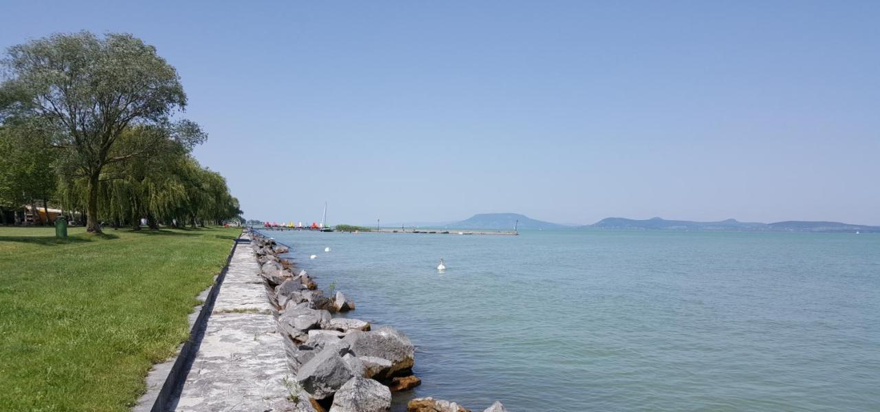 Lelle Resort B20 Balatonlelle Exterior photo