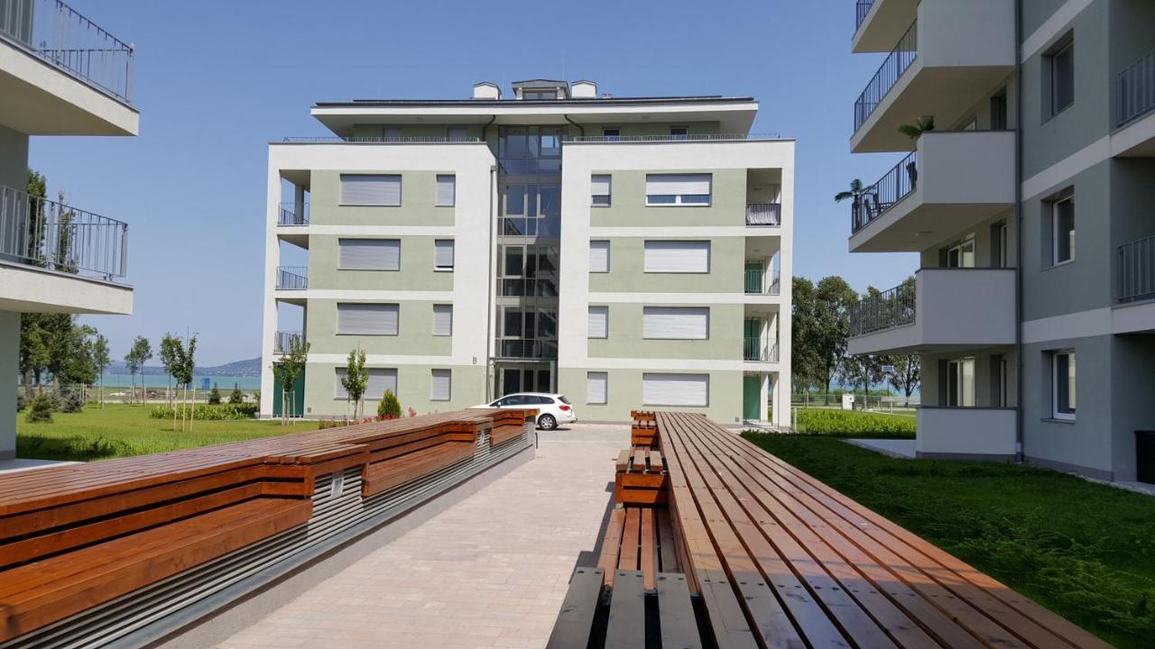 Lelle Resort B20 Balatonlelle Exterior photo